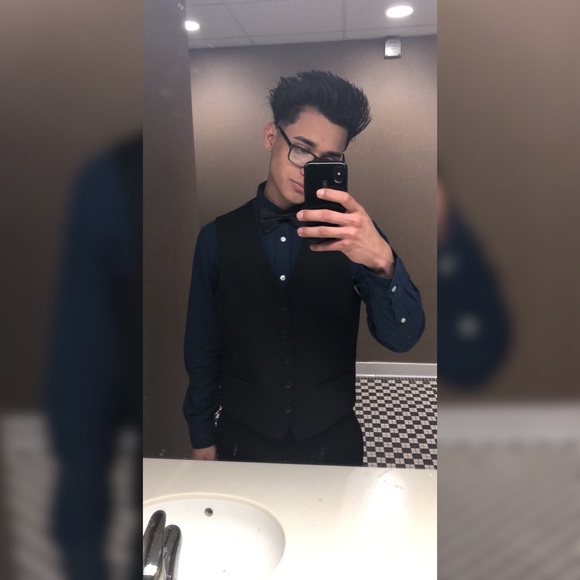 Meet your Posher, Kelvin - Picture 2 of 8